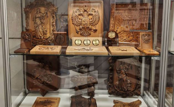 Развитие поставок сувенирной продукции